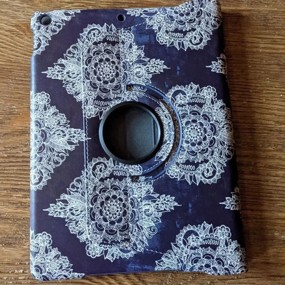 LNWOT Fintie Fire HD 10 Rotating Case